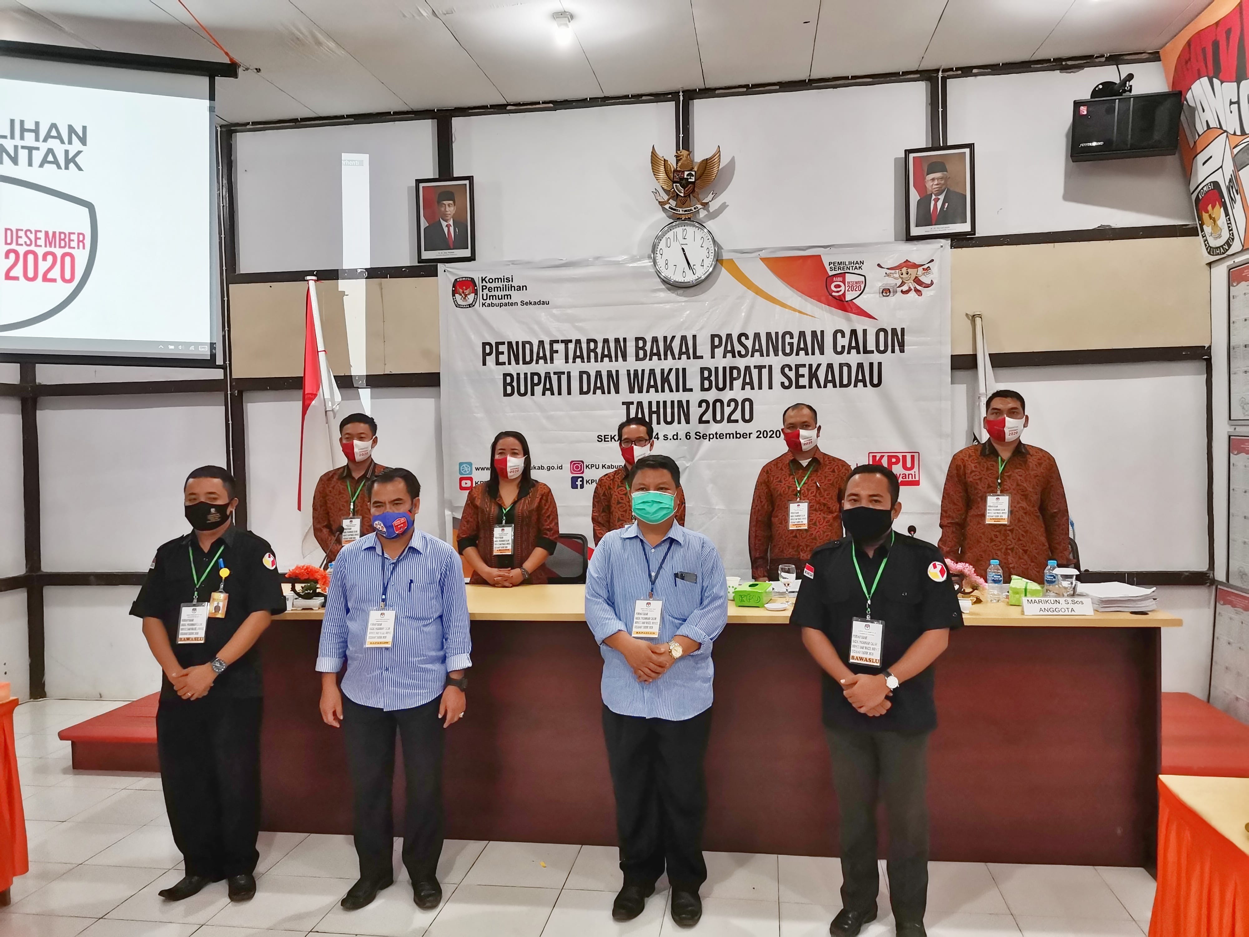 Bawaslu Sekadau awasi pelaksanaan penerimaam bakal calon Bupati dan Wakil Bupati Sekadau hari kedua