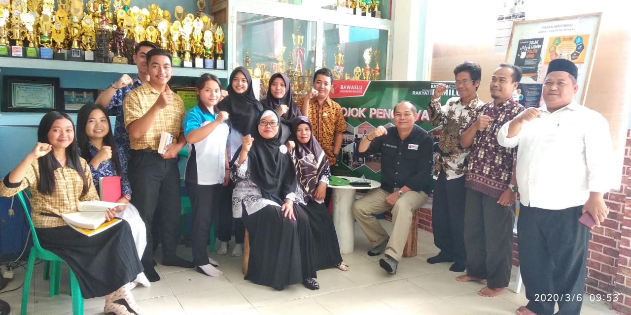 SMK Amaliyah resmi memiliki Pojok Pengawasan dari Kabupaten Sekadau