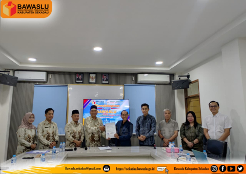 Foto bersama usai penandatanganan MoU