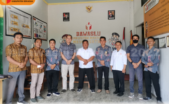 Kunjungan Anggota Bawaslu Provinsi Kalimantan Barat dalam rangka supervisi Penyelesaian Sengketa