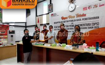 Pleno Rekapitulasi Daftar Pemilih Hasil Pemutakhiran dan Penetapan Daftar Pemilih Sementara Pada Pilihan Bupati dan Wakil Bupati Sekadau Tahun 2020